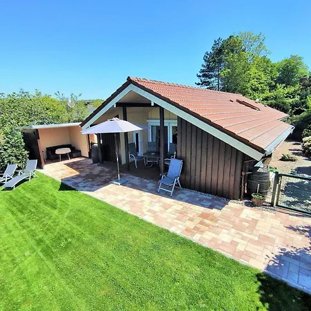 Rott Garden Retreat: Panoramic Views With Sauna & Fireplace * Extertal